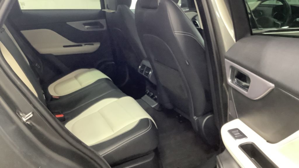 Used Jaguar F-Pace 2019 for sale - 76106036: Photo 11