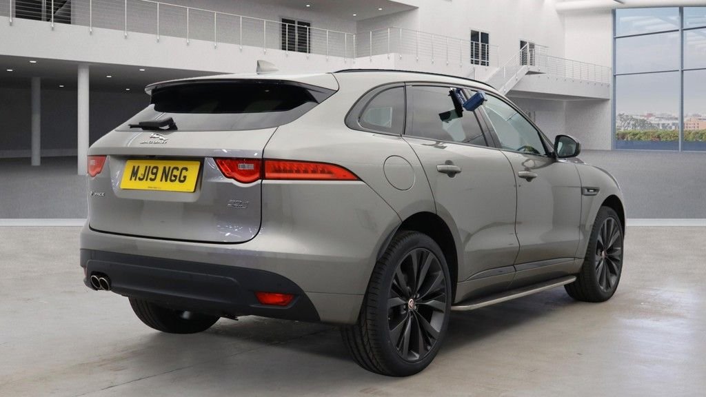 Used Jaguar F-Pace 2019 for sale - 76106036: Photo 5