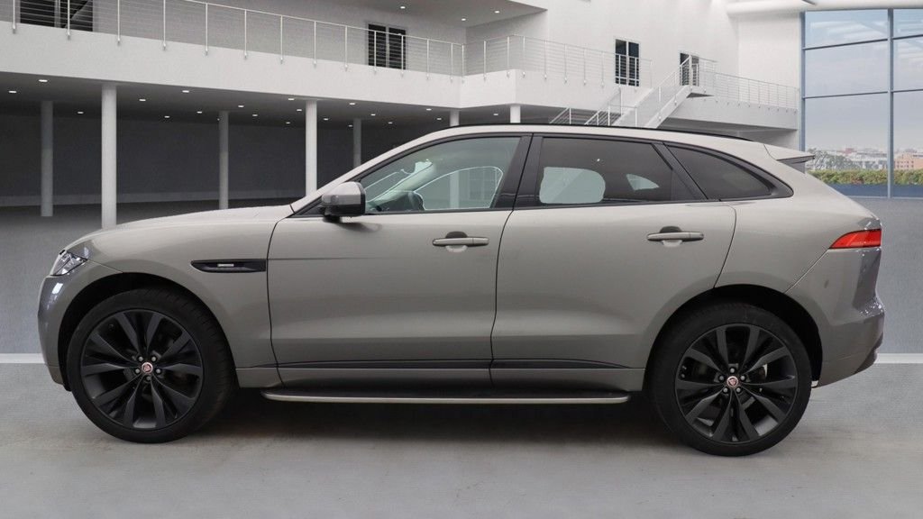 Used Jaguar F-Pace 2019 for sale - 76106036: Photo 8
