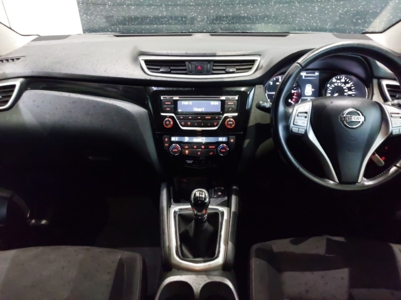 Used Nissan Qashqai 2017 for sale - 76579110: Photo 2