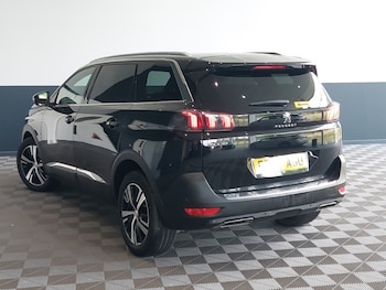 Used Peugeot 5008 2023 for sale - 79356480: Photo