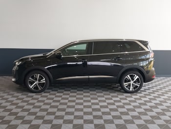 Used Peugeot 5008 2023 for sale - 79356480: Photo