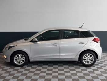 Used Hyundai i20 2017 for sale - 75400063: Photo