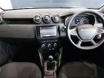Used Dacia Duster 2024 for sale - 79625036: Photo
