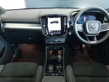 Used Volvo XC40 2025 for sale - 78977015: Photo