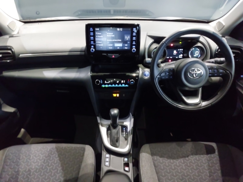 Used Toyota Yaris Cross 2023 for sale - 77852523: Photo 2
