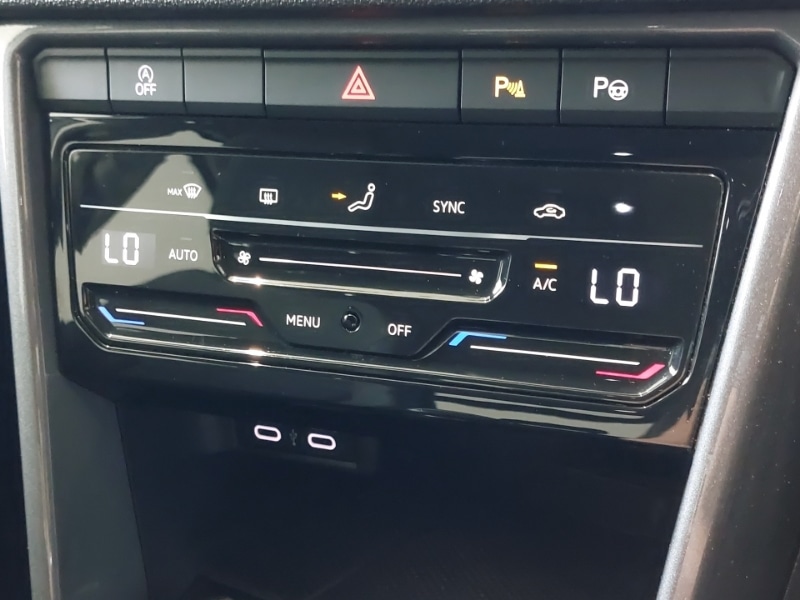 Used Volkswagen T-Roc 2022 for sale - 76885369: Photo 19