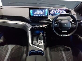 Used Peugeot 5008 2020 for sale - 77300171: Photo