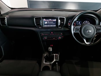Used Kia Sportage 2017 for sale - 76325840: Photo 2