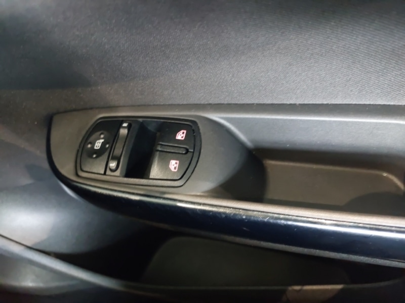 Used Vauxhall Corsa 2015 for sale - 76451212: Photo 19