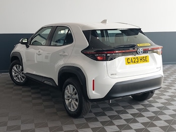 Used Toyota Yaris Cross 2023 for sale - 79612331: Photo