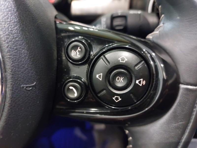 Used MINI Convertible 2019 for sale - 76713700: Photo 15