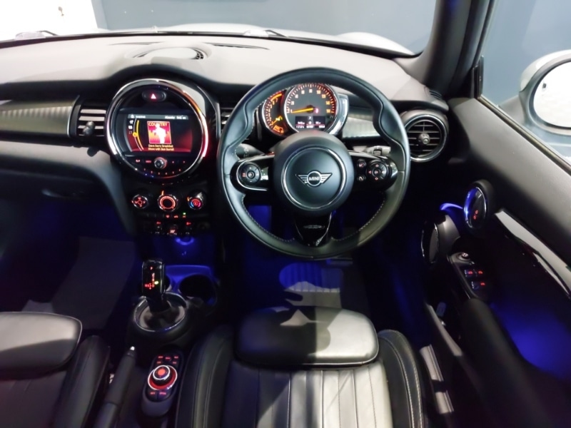 Used MINI Convertible 2019 for sale - 76713700: Photo 7