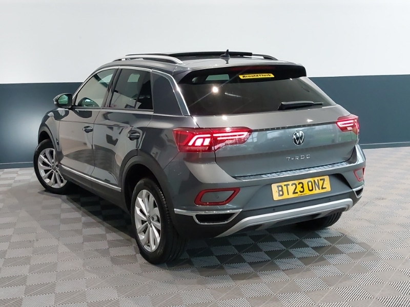 Used Volkswagen T-Roc 2023 for sale - 77610792: Photo 3
