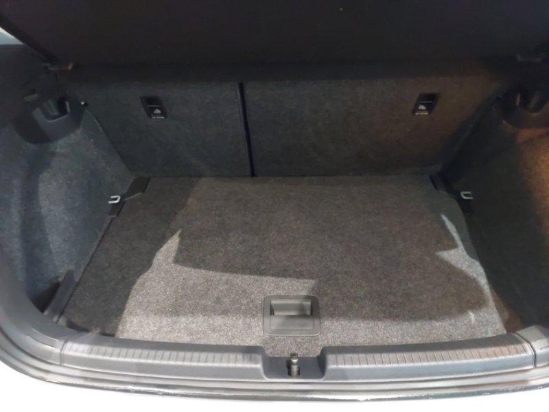 Used Volkswagen Polo 2018 for sale - 76418951: Photo 8