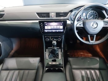 Used Skoda Superb 2019 for sale - 77580492: Photo