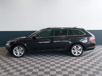 Used Skoda Superb 2019 for sale - 77580492: Photo