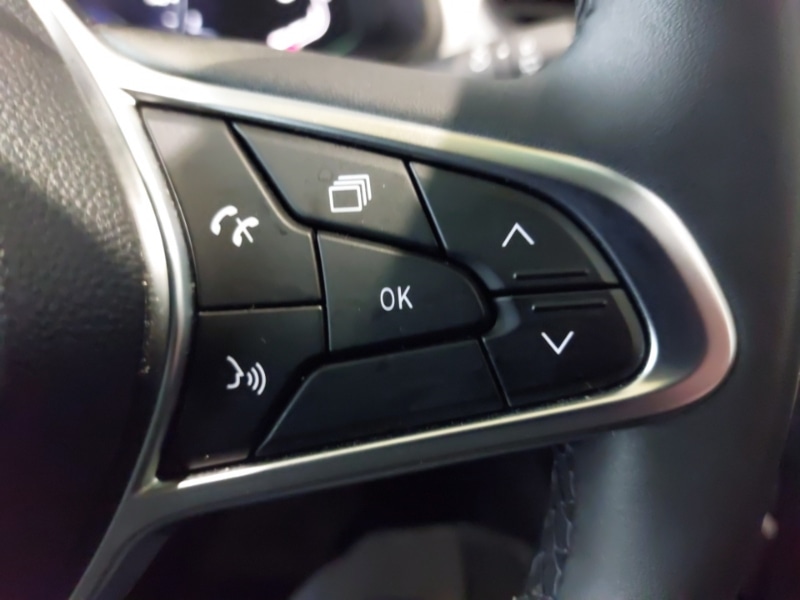 Used Renault Captur 2024 for sale - 77644865: Photo 15