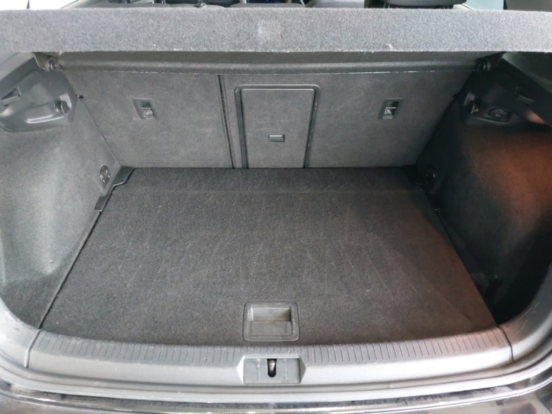 Used Volkswagen Golf 2018 for sale - 78057392: Photo 8