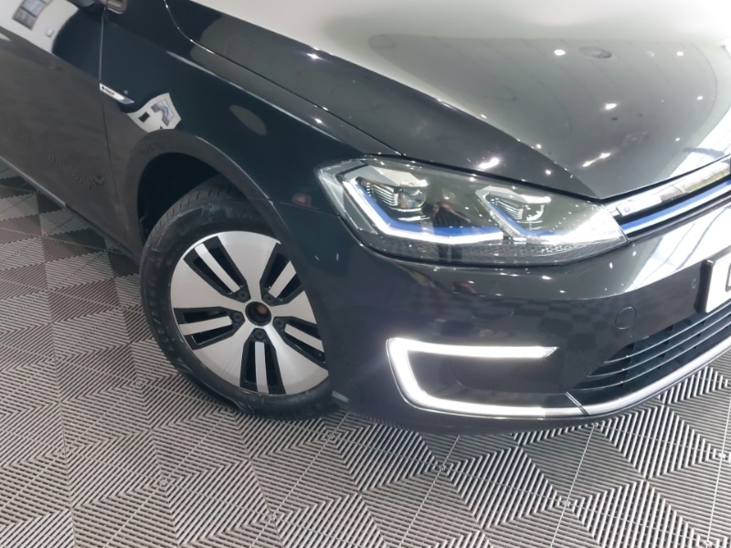 Used Volkswagen Golf 2018 for sale - 78057392: Photo 9