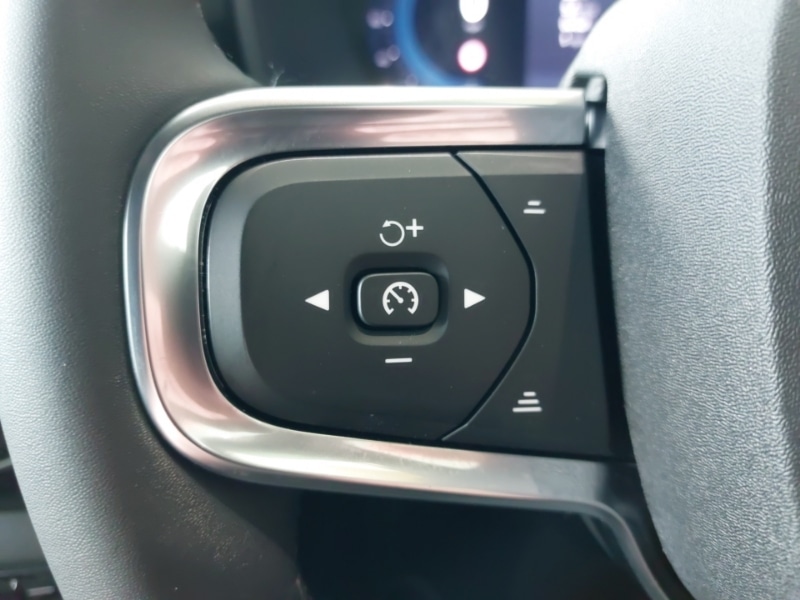 Used Volvo XC40 2025 for sale - 78023815: Photo 14