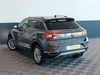 Used Volkswagen T-Roc 2023 for sale - 78151704: Photo