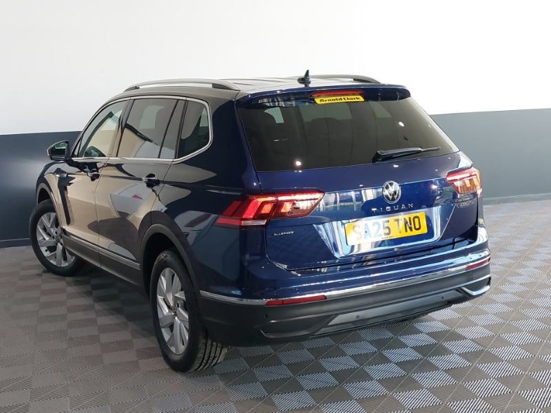 Used Volkswagen Tiguan Allspace 2025 for sale - 76915556: Photo 3