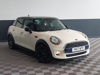 Used MINI Hatch 2017 for sale - 79101122: Photo