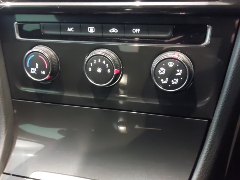 Used Volkswagen Golf 2019 for sale - 76484222: Photo 17