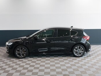 Used Ford Focus 2023 for sale - 77020765: Photo