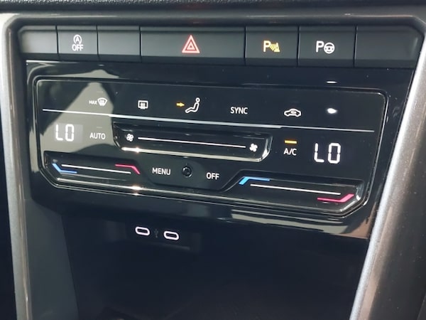 Used Volkswagen T-Roc 2022 for sale - 75245627: Photo 19