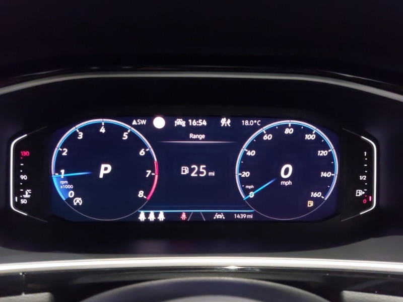 Used Volkswagen T-Roc 2025 for sale - 77028483: Photo 11