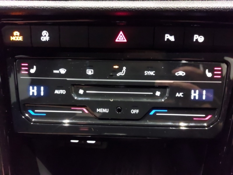 Used Volkswagen T-Roc 2025 for sale - 77028483: Photo 15