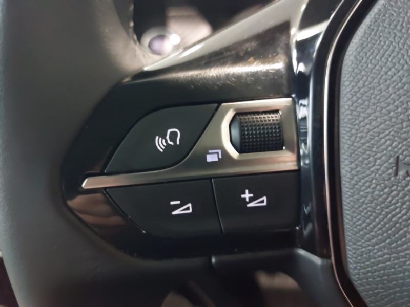 Used Peugeot 2008 2021 for sale - 78033235: Photo 14