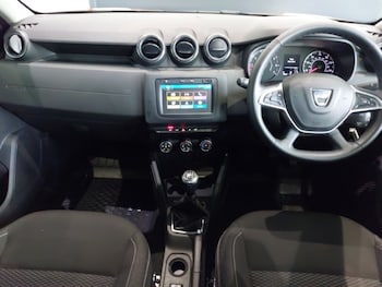 Used Dacia Duster 2018 for sale - 76335978: Photo