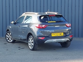 Used Kia Stonic 2022 for sale - 77105722: Photo