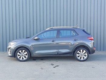 Used Kia Stonic 2022 for sale - 77105722: Photo