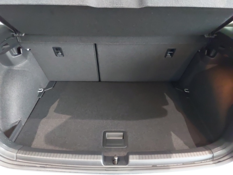 Used Volkswagen Polo 2023 for sale - 76456157: Photo 8