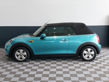 Used MINI Convertible 2017 for sale - 76335979: Photo