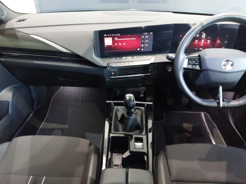 Used Vauxhall Astra 2024 for sale - 76834494: Photo 2