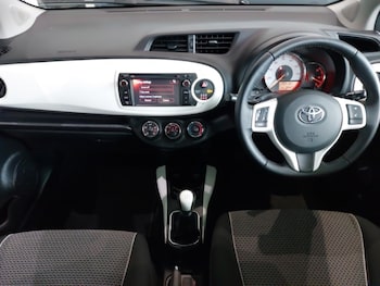 Used Toyota Yaris 2013 for sale - 75429114: Photo