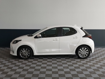 Used Toyota Yaris 2023 for sale - 79447864: Photo