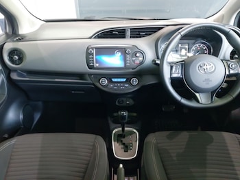 Used Toyota Yaris 2019 for sale - 78928549: Photo