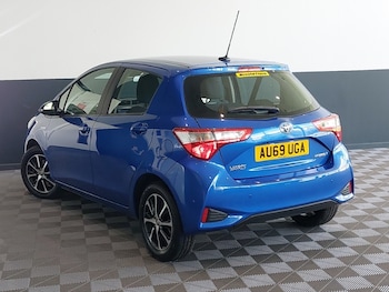 Used Toyota Yaris 2019 for sale - 78928549: Photo