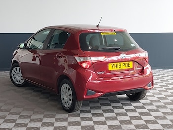 Used Toyota Yaris 2019 for sale - 79407198: Photo