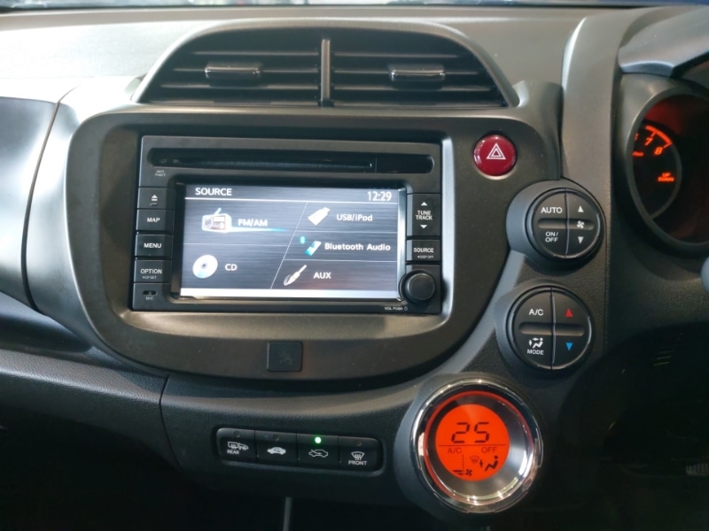 Used Honda Jazz 2014 for sale - 76629123: Photo 15