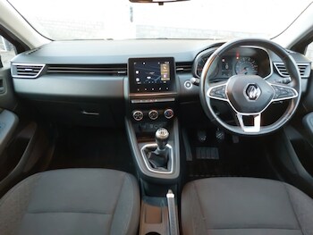 Used Renault Clio 2020 for sale - 77043801: Photo