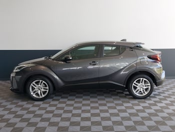 Used Toyota C-HR 2023 for sale - 78889902: Photo