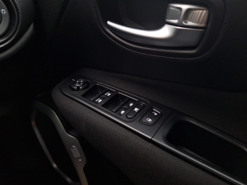 Used Jeep Renegade 2018 for sale - 77281601: Photo 16