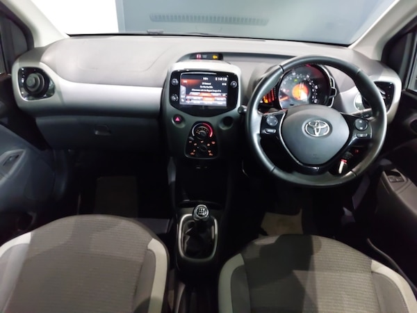 Used Toyota AYGO 2021 for sale - 76258529: Photo 2